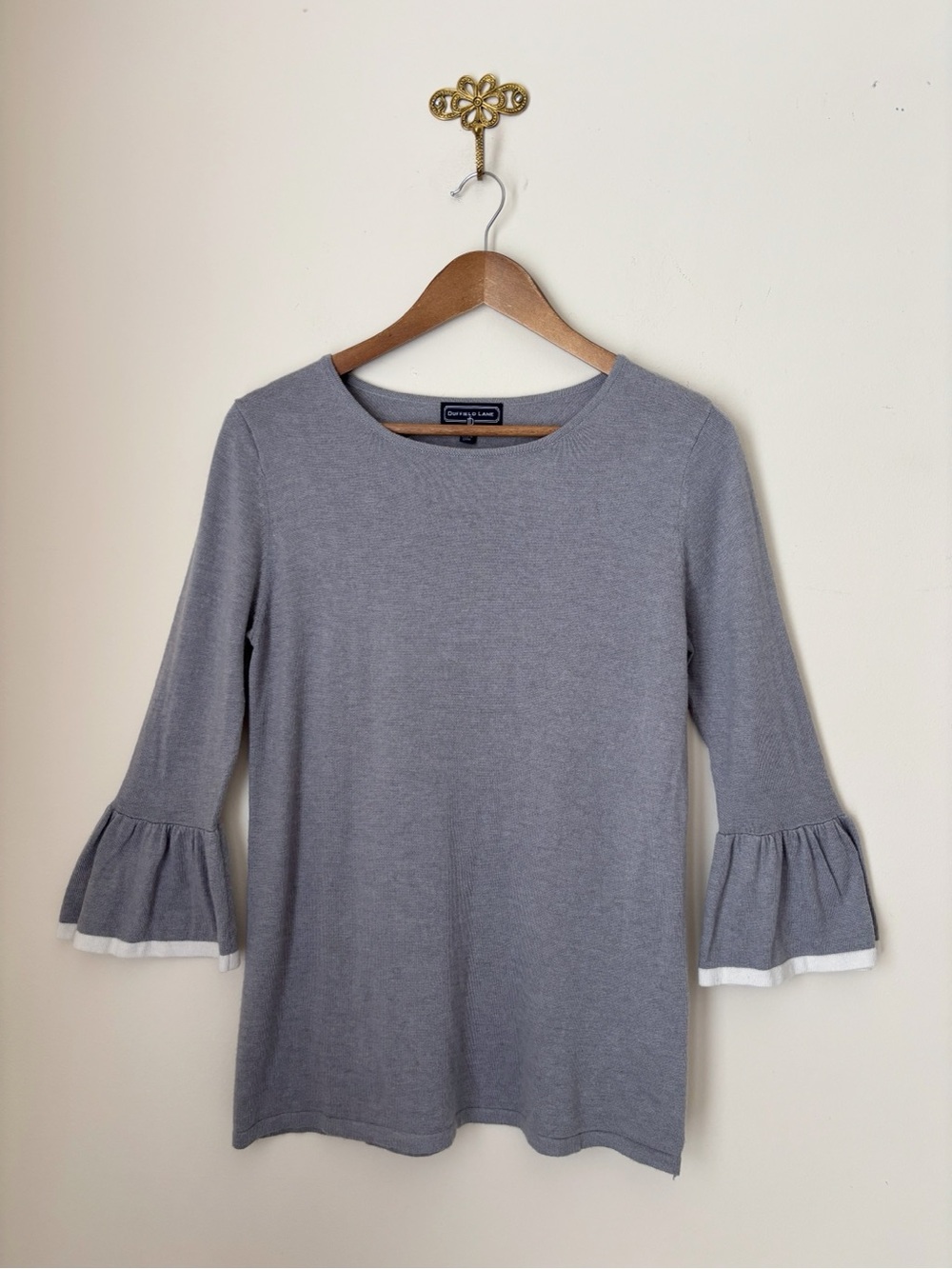 Duffield Lane Grey Bell Sleeve Knit Top Medium
